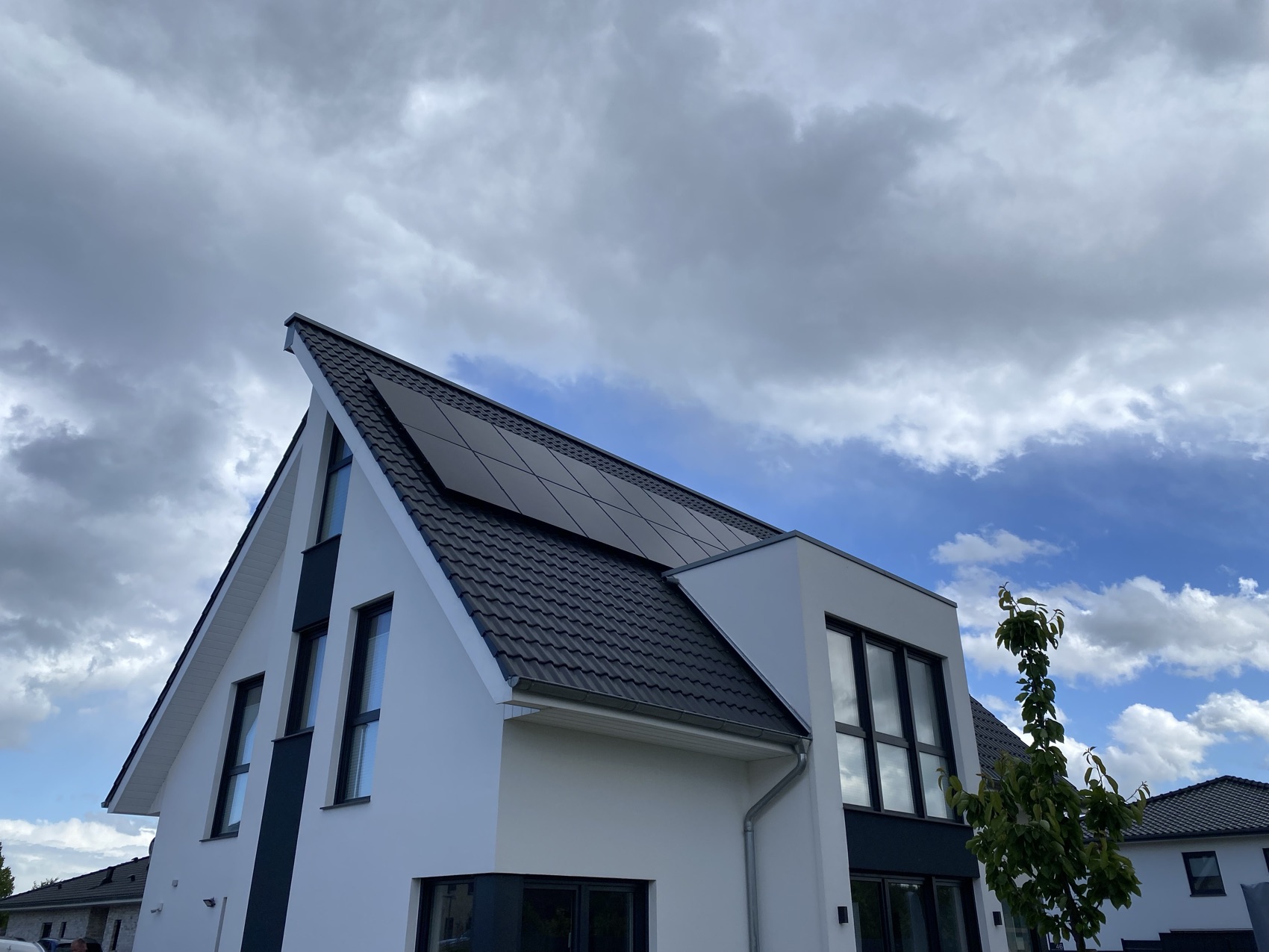 Architektonisch anspruchsvolles Haus mit integrierter SolaStar-Anlage